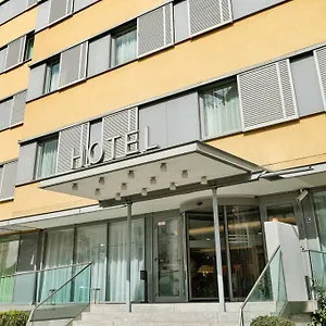 Otel Courtyard By Marriott Schoenbrunn